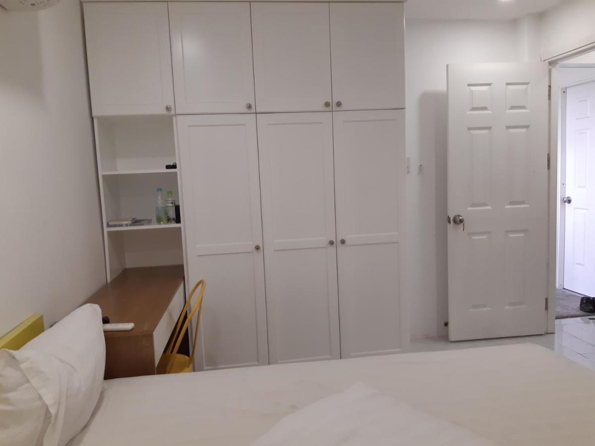 Yelo Hostel & Cafe Хошимин Экстерьер фото