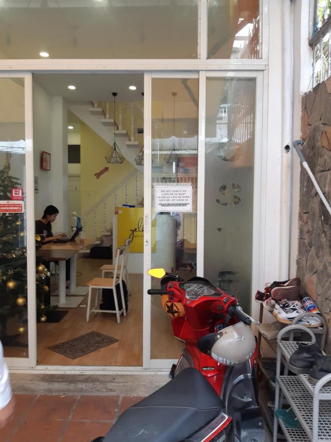 Yelo Hostel & Cafe Хошимин Экстерьер фото