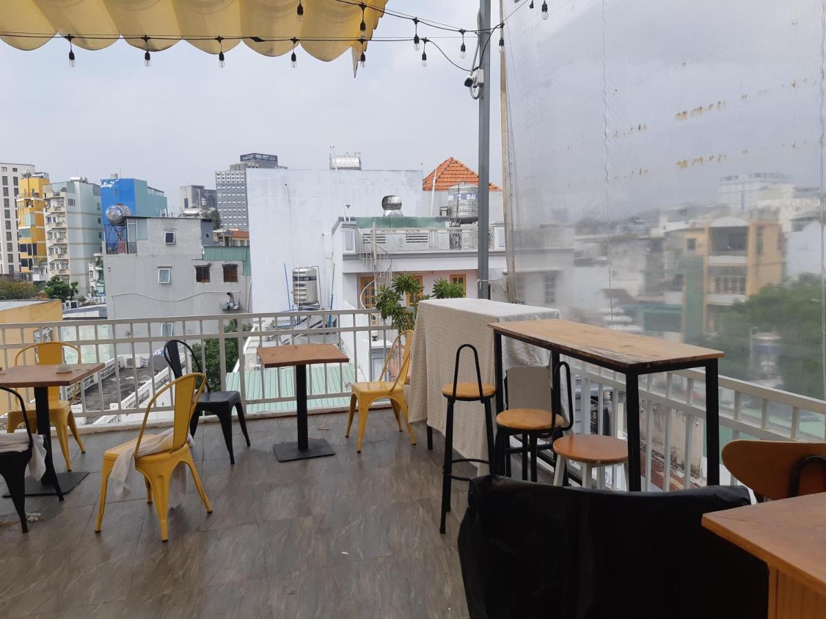 Yelo Hostel & Cafe Хошимин Экстерьер фото